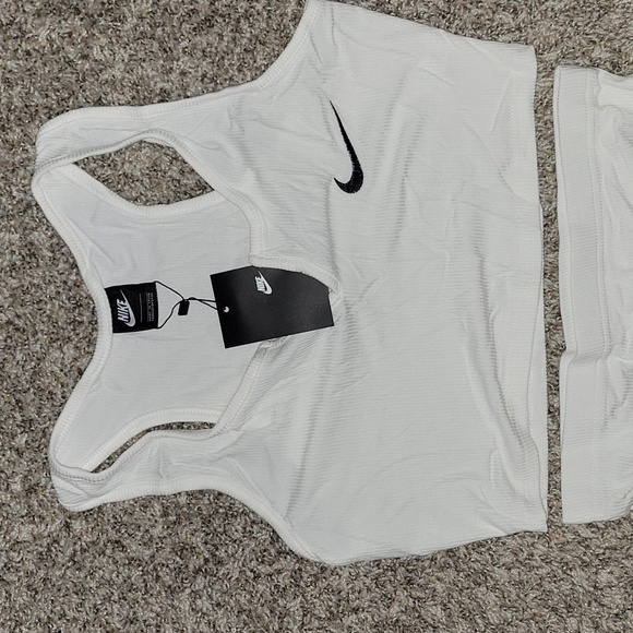 Swoosh check mark
Two-piece summer skirt set - Picture 6 of 6